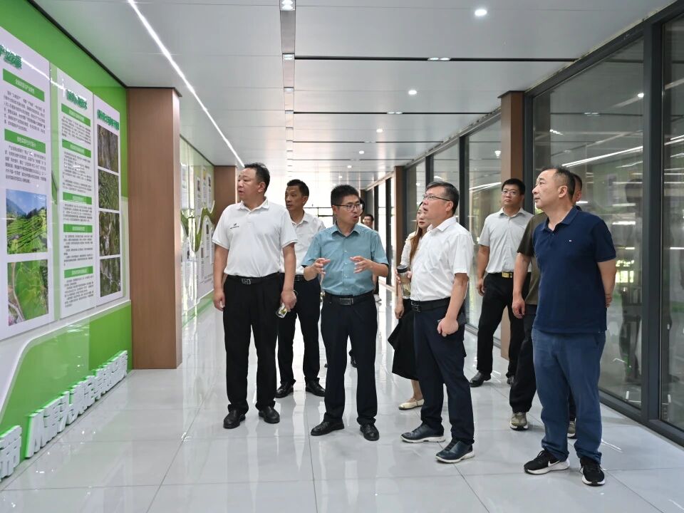 2.jpg 首页-人生就是博(官网)